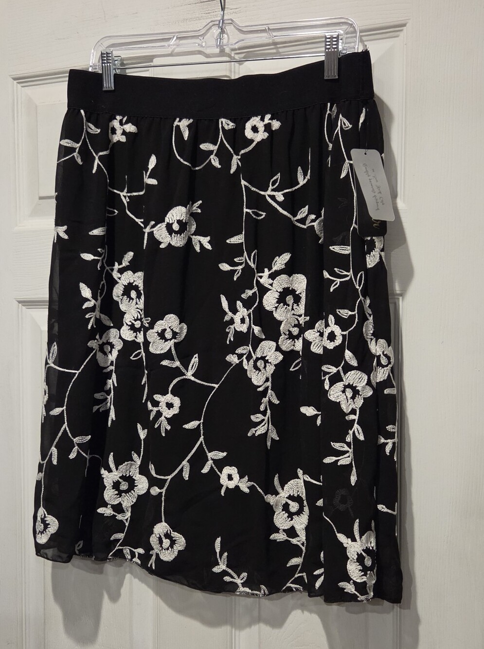 METRO WEAR SKIRT